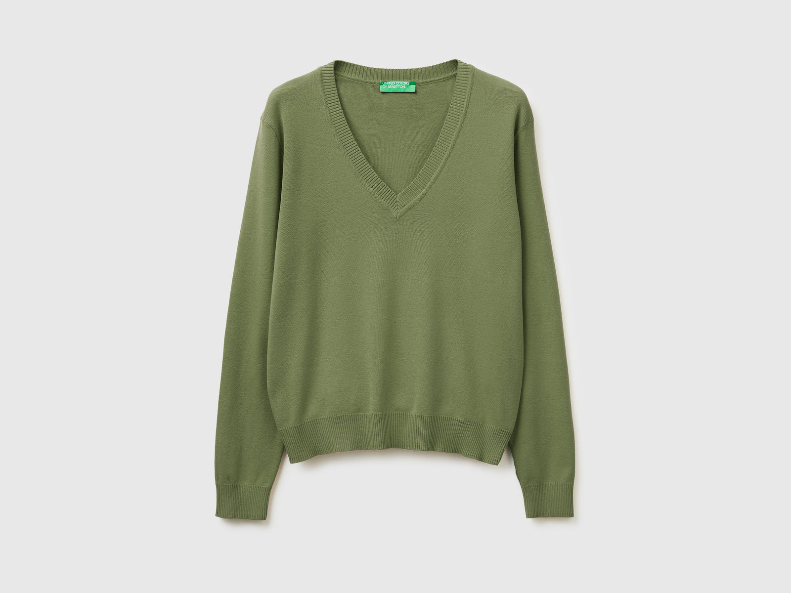 Olive green V-neck sweater in tricot cotton - ucb_image_FS