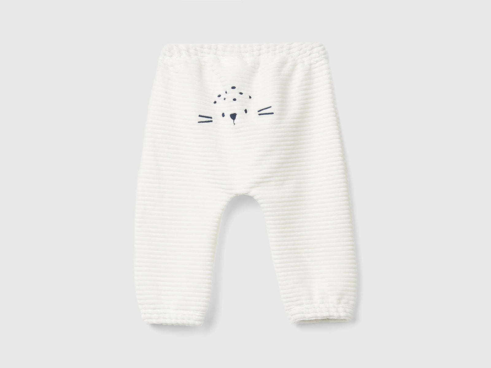 Calças em chenille com bordado - ucb_image_BS