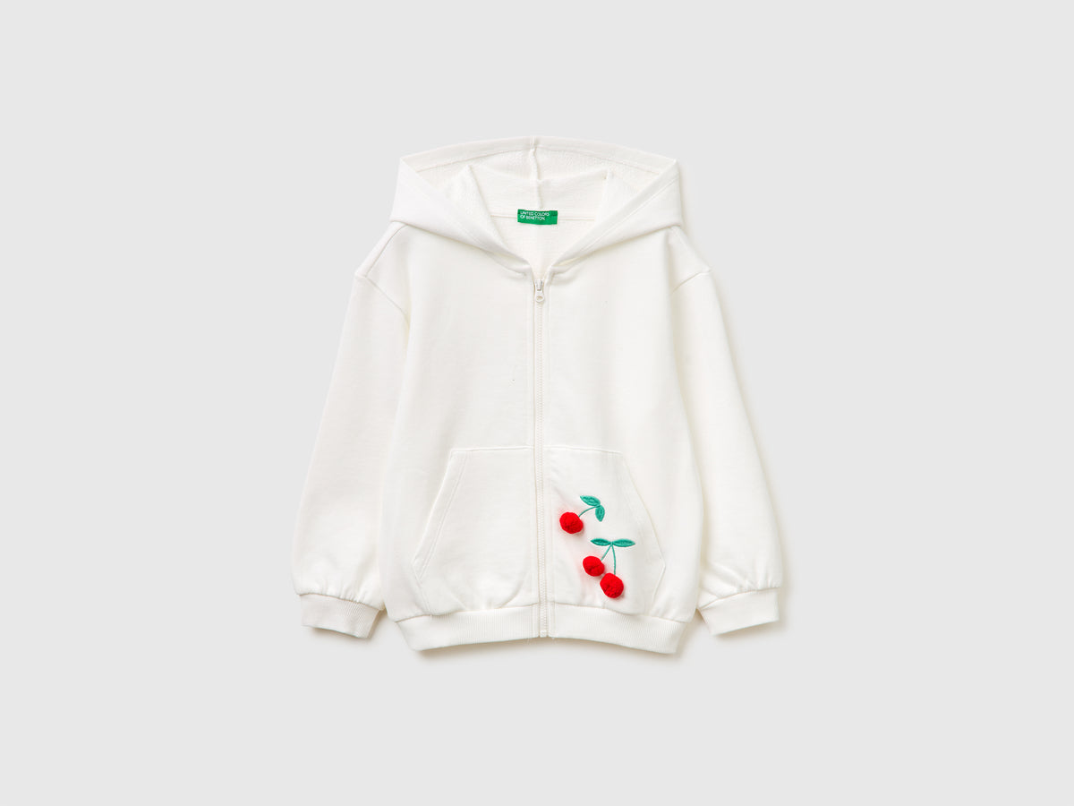 Sweatshirt with cherry patch - ucb_image_FS