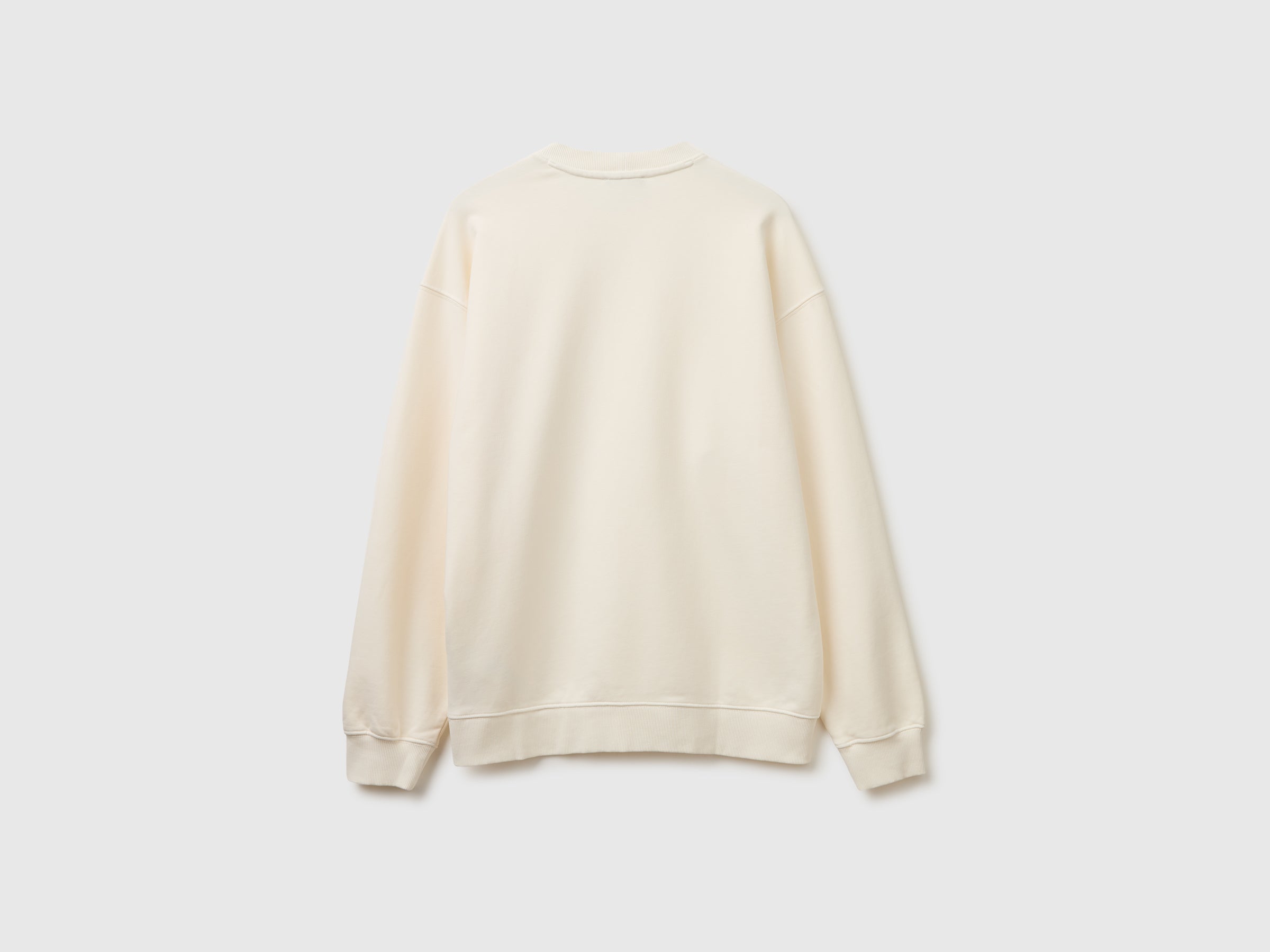 Closed sweatshirt with a worn look - ucb_image_BS