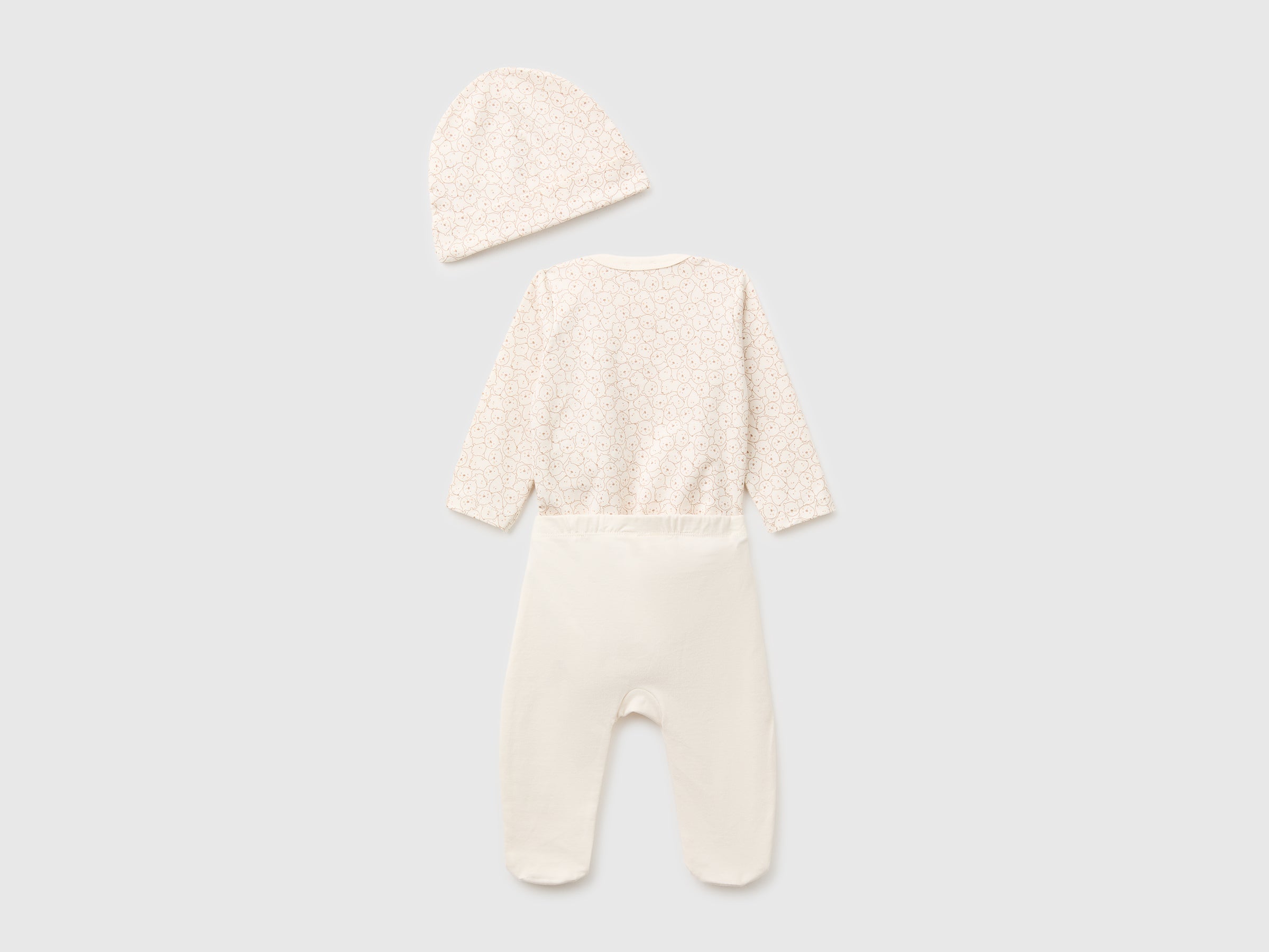Conjunto de body, calças e gorro - ucb_image_BS