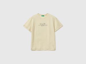 Camiseta extragrande con estampado y bordado