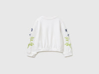Sweatshirt with embroidered flowers - ucb_image_BS