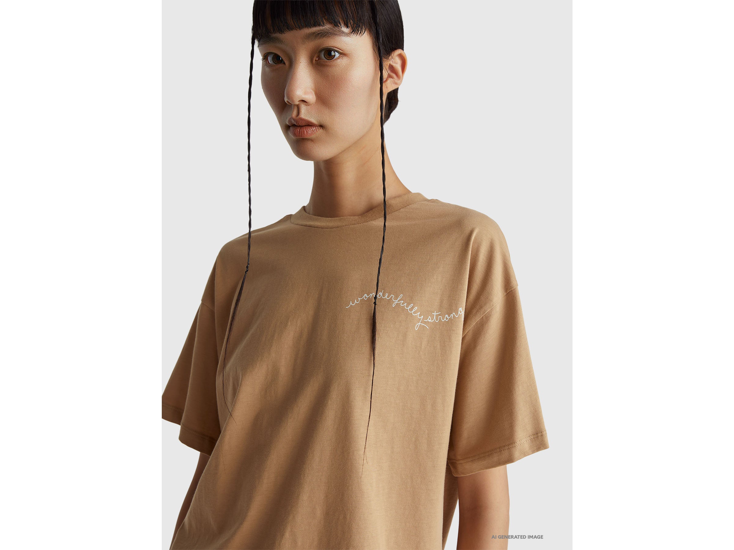 T-shirt com estampa slogan - ucb_image_FY