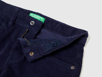 Calças slim fit em veludo stretch - ucb_image_DS1