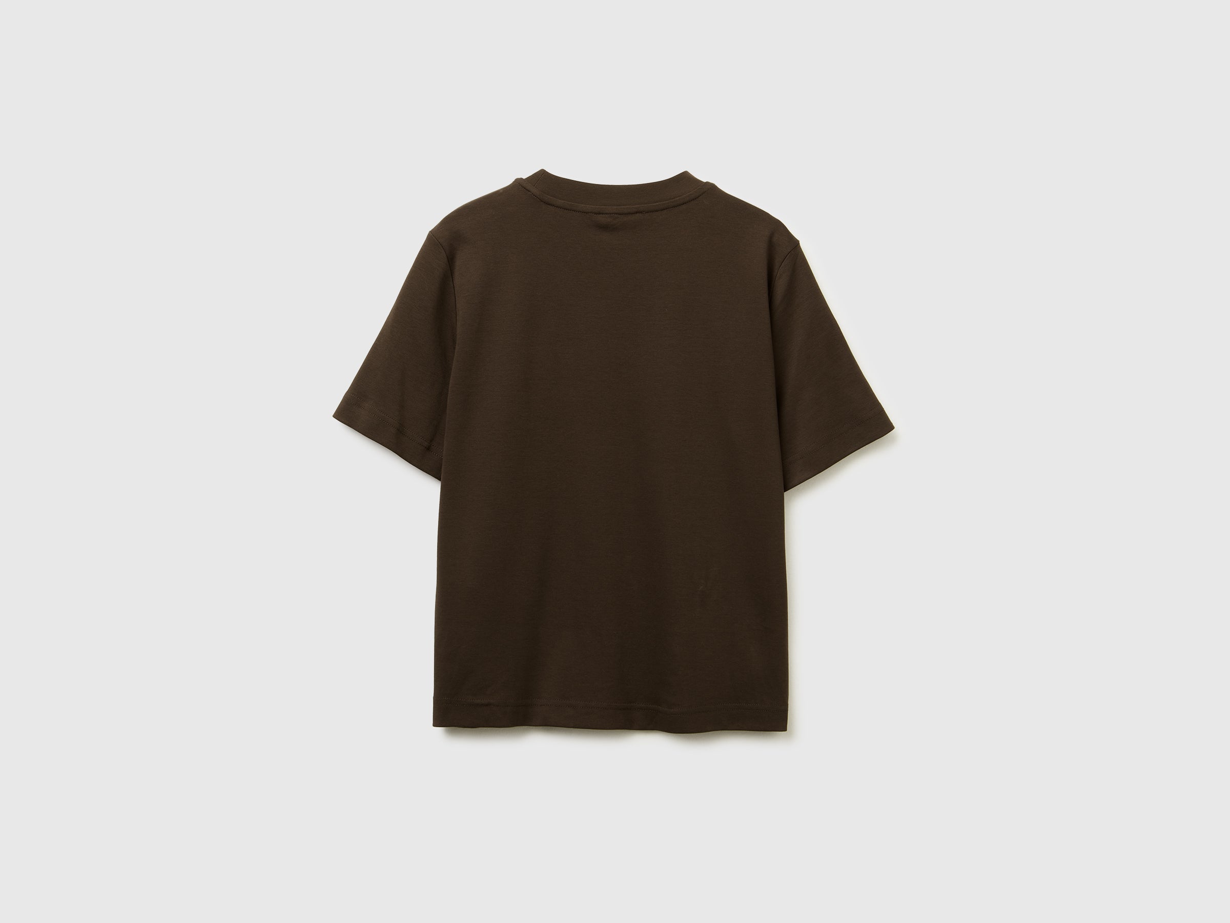 T-shirt com estampa e bordado - ucb_image_BS