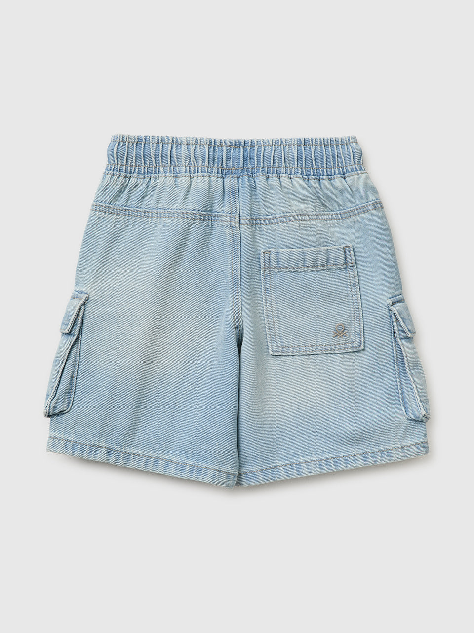 Bermudas de jeans com bolsos - ucb_image_BS