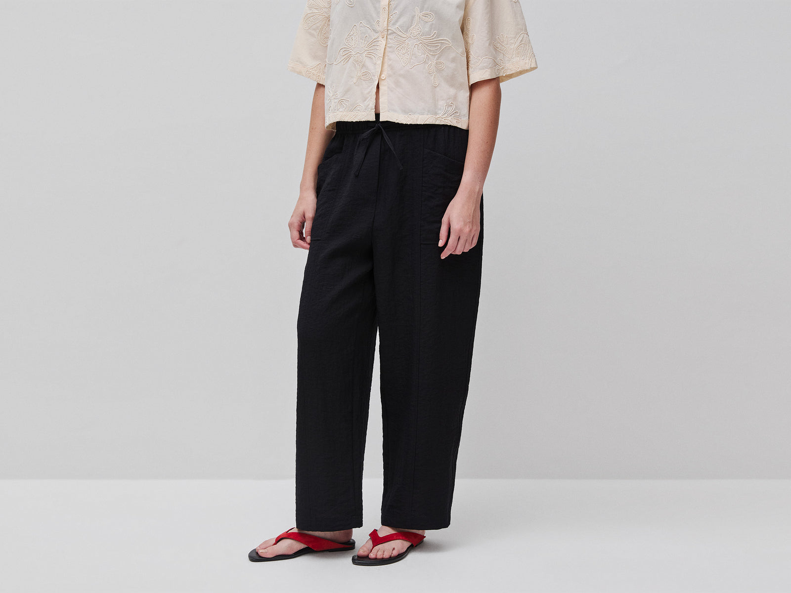 Drawstring trousers