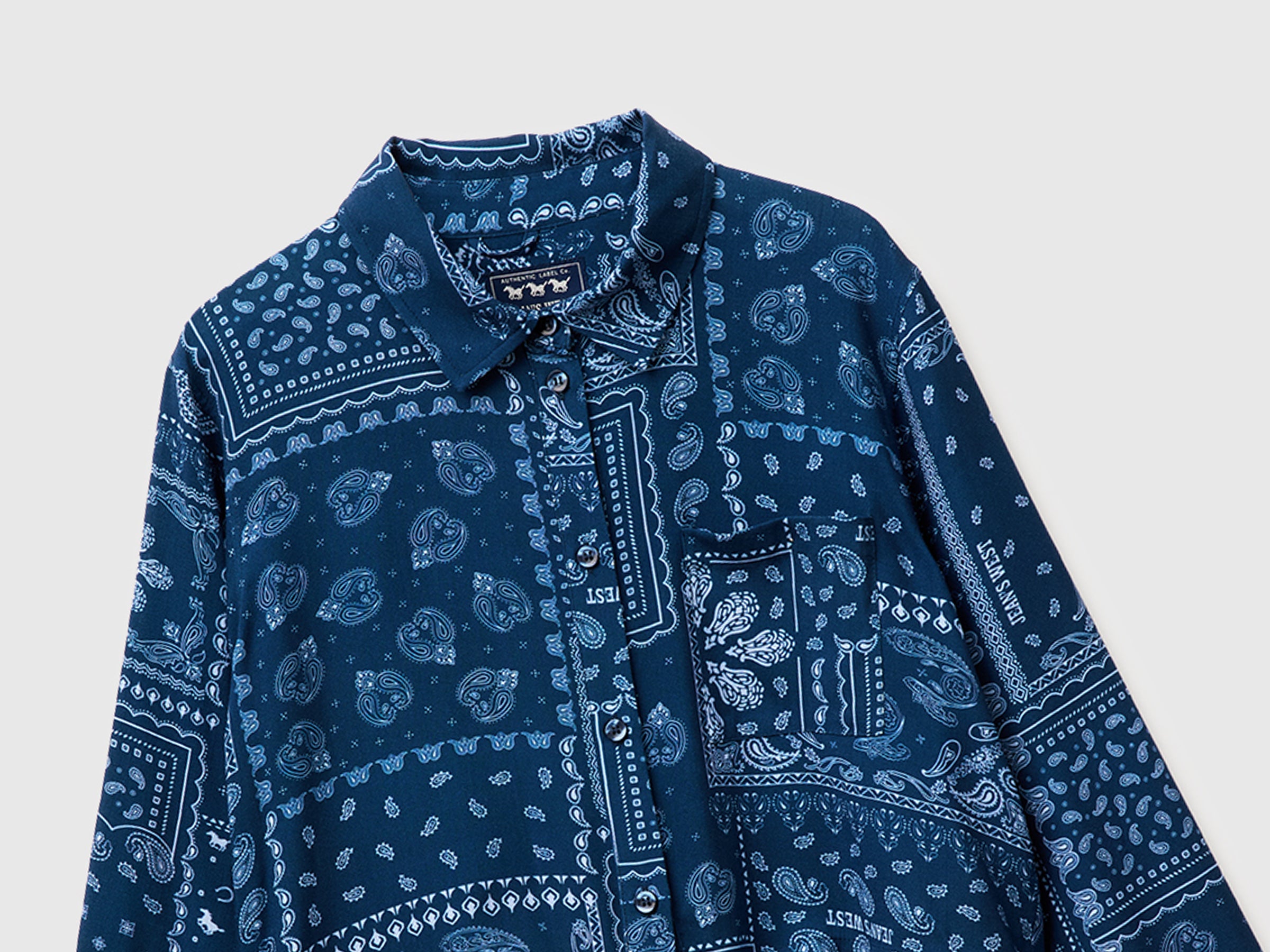 Camisa com estampa bandana e nó - ucb_image_DS1