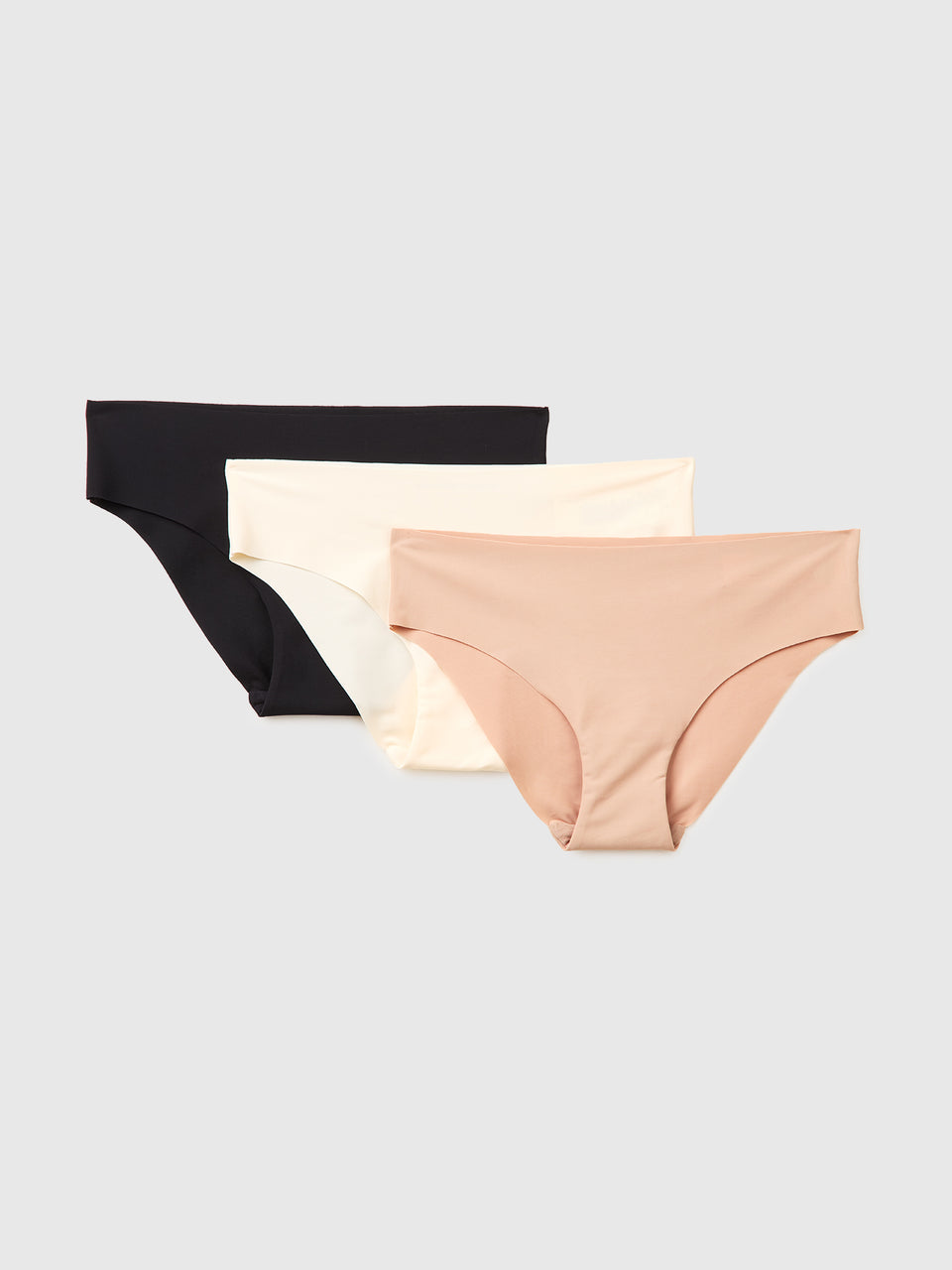 Three seamless briefs - ucb_image_FS